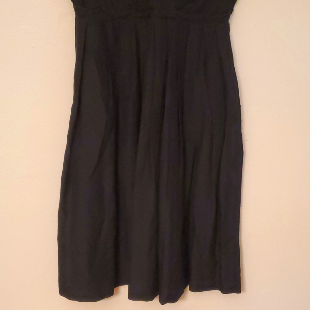 Gap babydoll style pleated black surplice dress - Picture 3 of 6